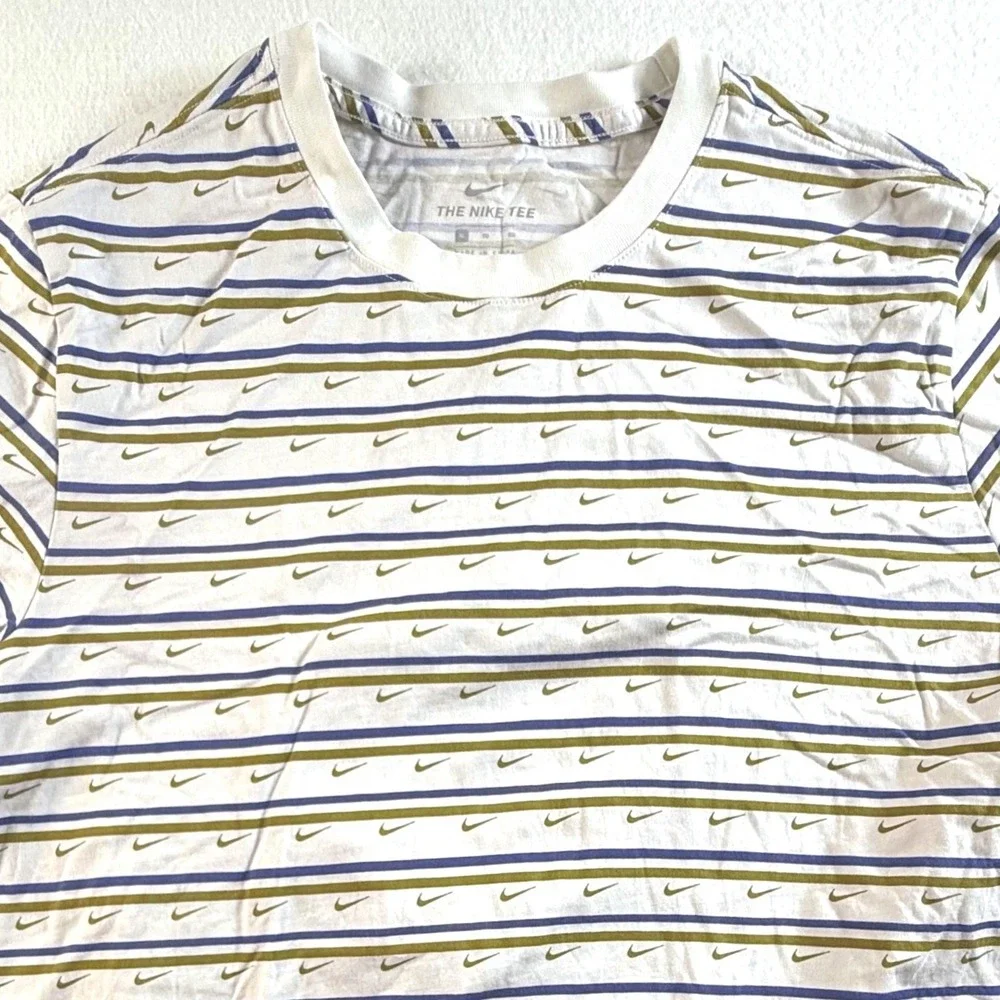 Nike T-Shirt Mens XL Striped All Over Print Swoosh Logo White Blue‎ Olive